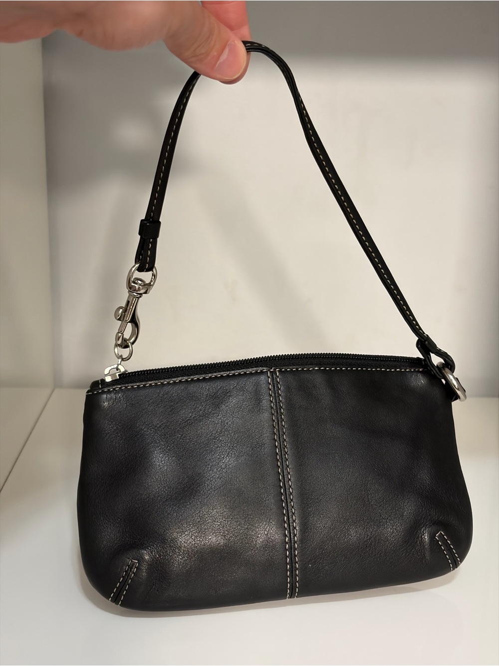 Coach 1941 Legacy Black Leather Silver Turn Lock Wristlet Clutch w/ Zip Closure - Picture 13 of 16